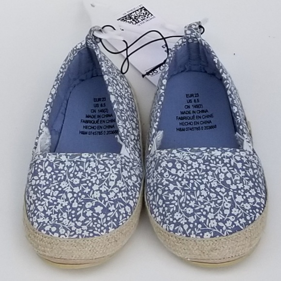 H&M Toddler Floral Canvas Shoes Size 6.5 NWT - Picture 2 of 5